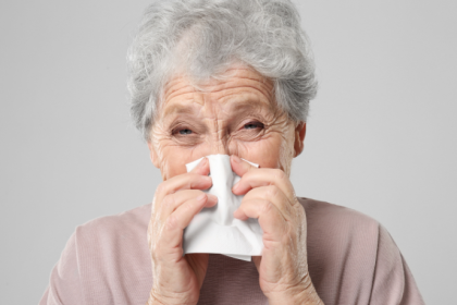 O Sindnapi - Sindicato Nacional dos Aposentados, Pensionistas e Idosos destaca como prevenir, em 2026, os impactos das mudanças climáticas na saúde do idoso.