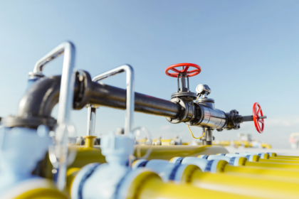 A busca europeia por gás reacende o projeto de um gasoduto estratégico no Mar Cáspio, tema analisado por Paulo Roberto Gomes Fernandes sob a ótica geopolítica e energética.