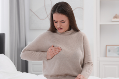 Quando há nódulo palpável com mamografia normal, Vinicius Tadeu Sattin Rodrigues explica por que exame físico e imagem nem sempre apresentam os mesmos achados e como conduzir cada caso com segurança.